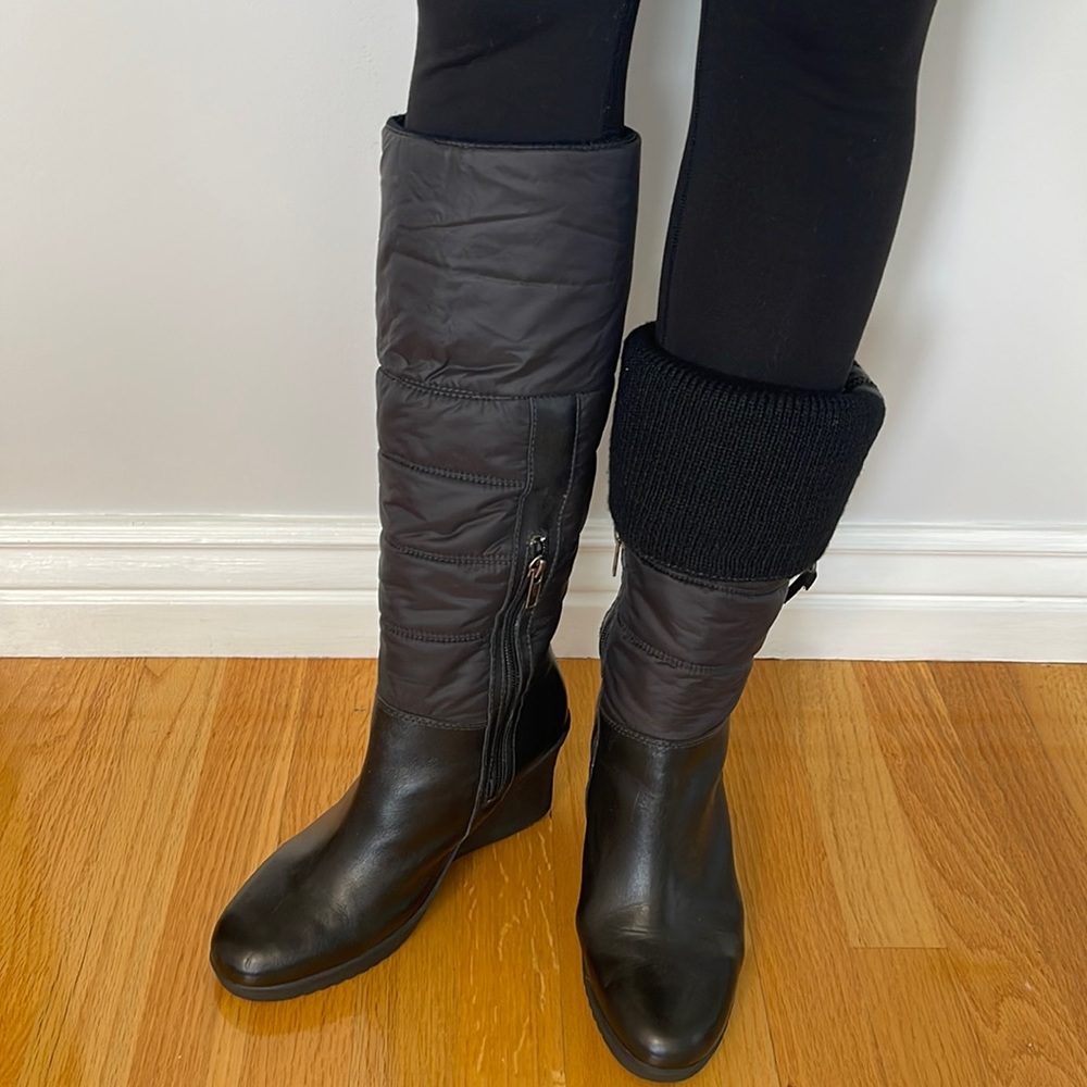 UGG Leona wedge puffer quilted leather sweater boots size 8 7.5 black worn once